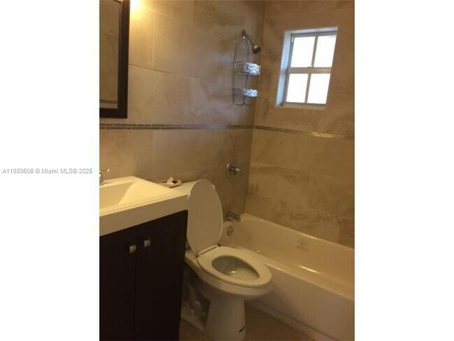 Foto del edificio - 5737 Simms St