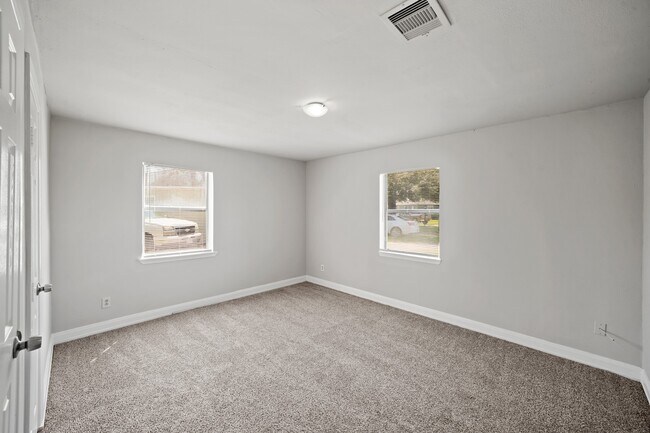 Foto del edificio - 12513 Kathryn St
