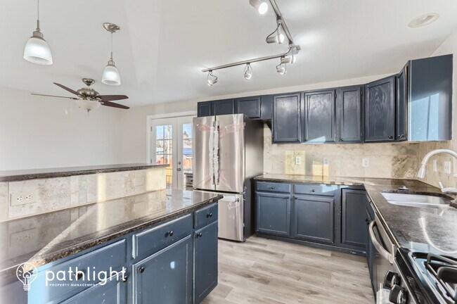 Foto del edificio - 1302 S Gray St, Lakewood, CO, 80232