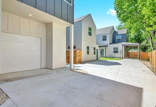 Foto del edificio - 7204 Meador Ave