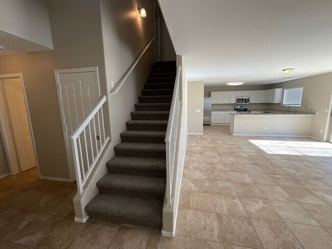 Foto del edificio - NOW AVAILABLE! 16207 W Boca Raton Rd, Surp...