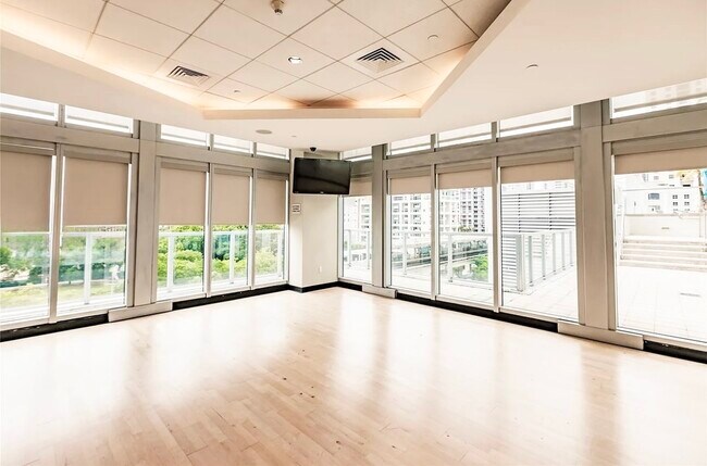 Foto del edificio - 79 SW 12th St