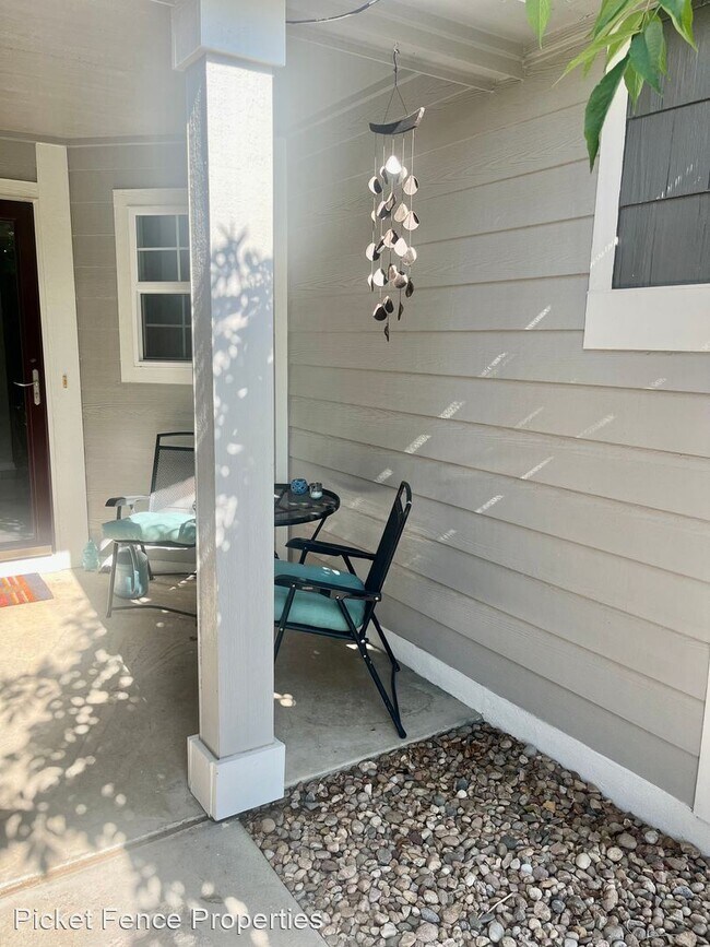 Foto del edificio - 3 br, 2 bath House - 1213 102nd ave