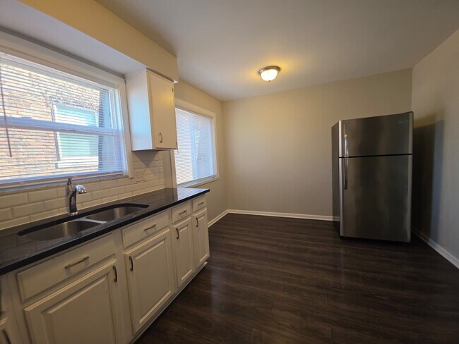 Foto del edificio - 1170 Bryden Rd