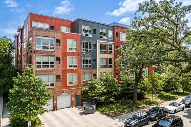 Parking Garage Entrance - The Knoll Dinkytown Apartments