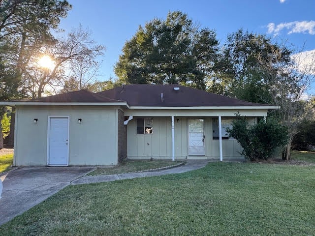 Primary Photo - 5700 Eastwood Dr