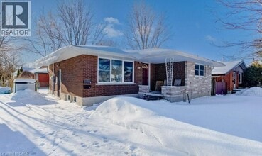 Building Photo - 131 Kinzie Ave