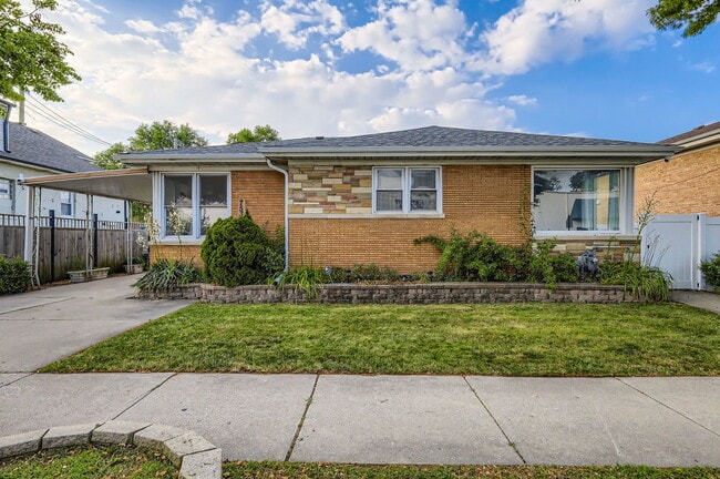 Building Photo - 7536 W 59th St