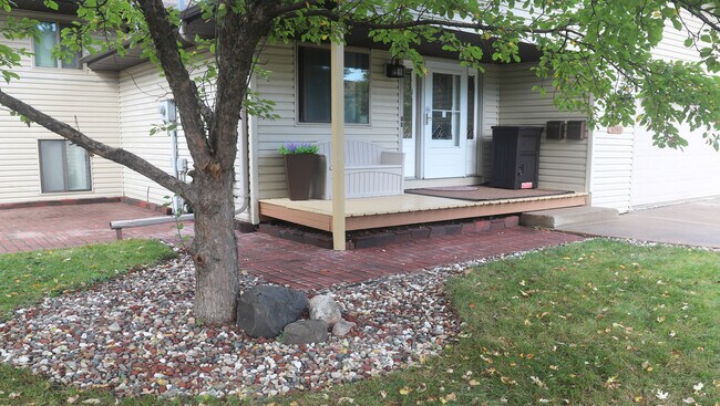 Front Entry - 6380 7th St NE