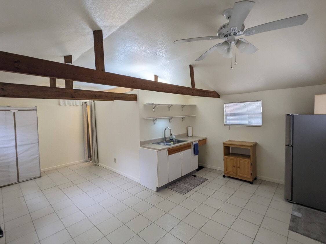 Photo - 2044 NW 32nd Pl (Gainesville, FL)