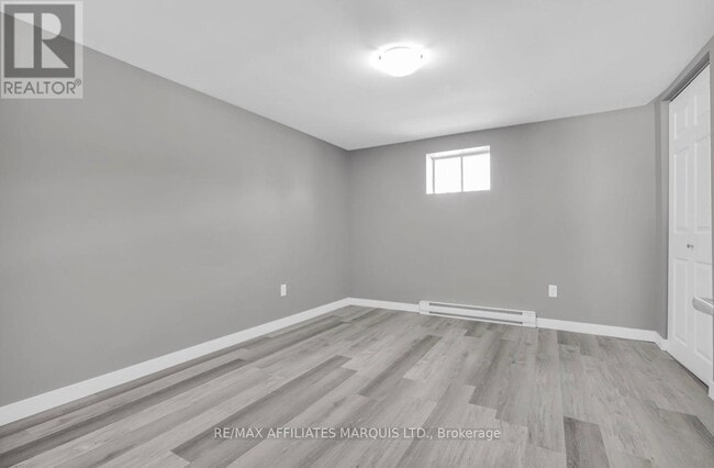 Building Photo - 127 New St