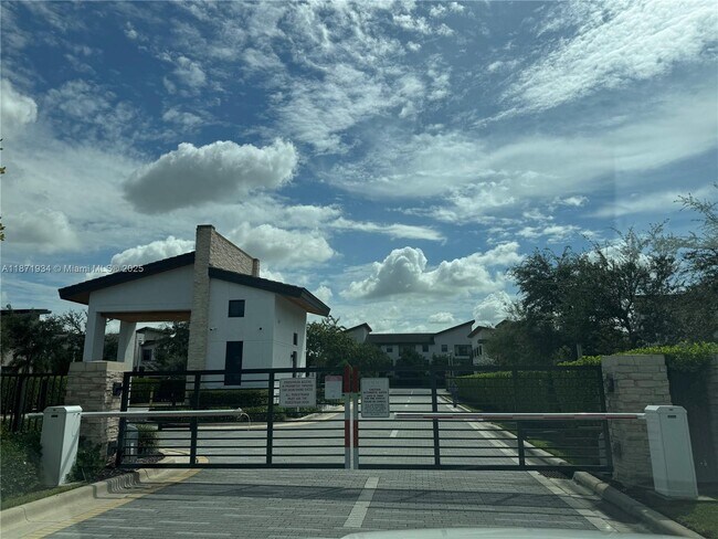 Foto del edificio - 10574 NW 81st Ter