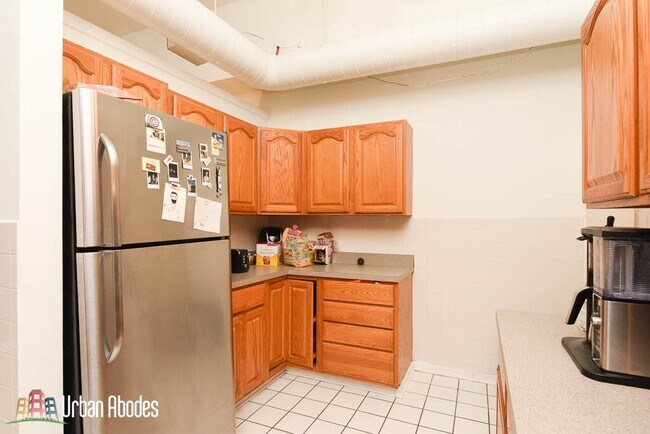 Foto del edificio - 1844 W Henderson St