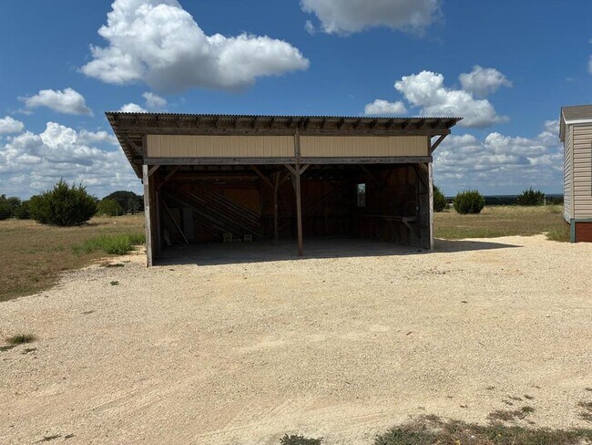 Foto del edificio - 636 Co Rd 236