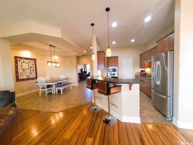 Building Photo - 5769 Desert Mirage Dr