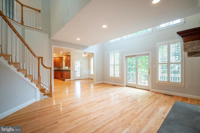 Building Photo - 119 E Jefferson St