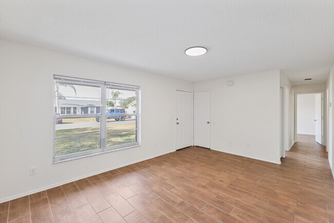 Foto del edificio - 1238 Padgett Cir