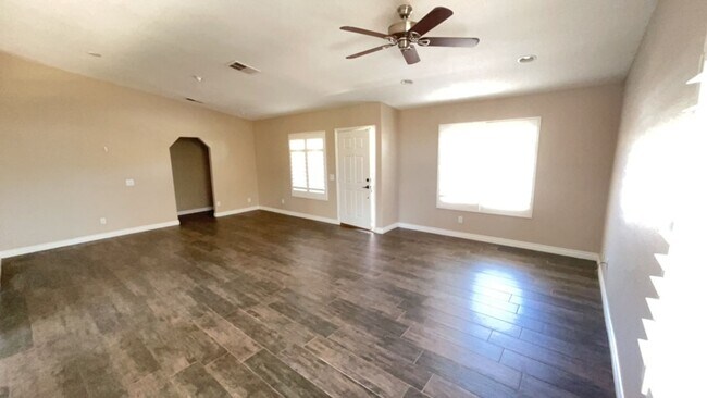 Building Photo - Pool Home in North La Quinta