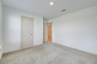 Building Photo - 7715 Smooth Vly Ct