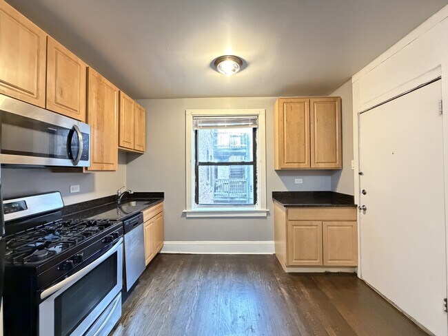 Foto del edificio - 3604 W Sunnyside Ave