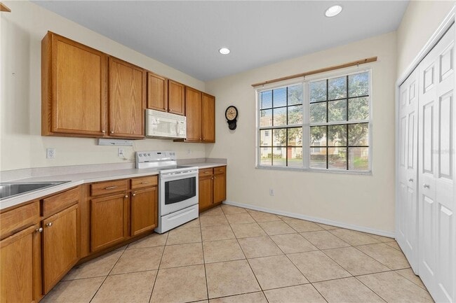 Foto del edificio - 1938 Fiesta Ridge Ct