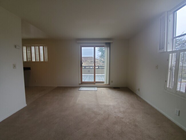 Photo - 1202 Nye St Apartments