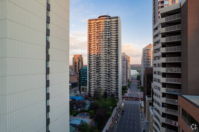 Building Photo - Calgary Place Apartments