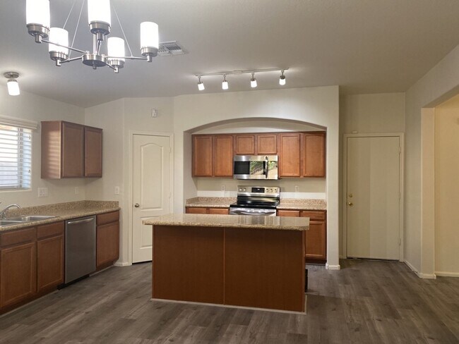 Foto del edificio - Spacious 3-Bedroom + Den Home in San Tan V...