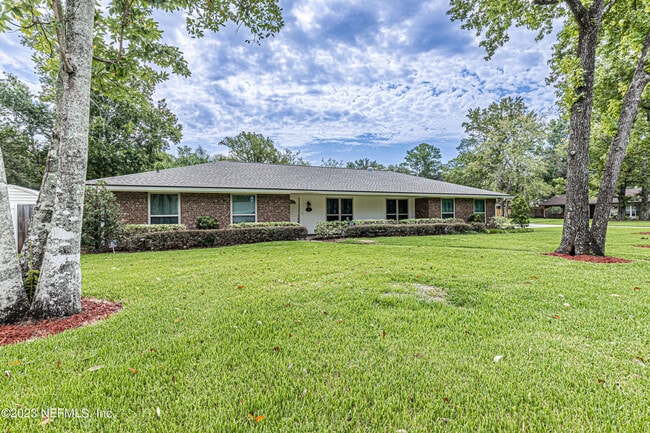 Building Photo - 11407 Sedgemoore Dr W