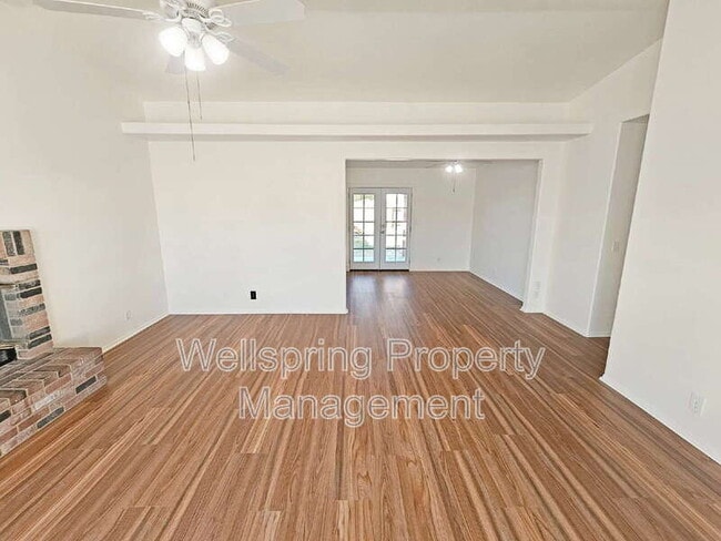 Foto del edificio - 920 W Perch Ave