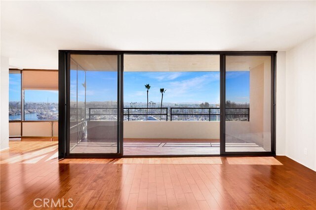 Foto principal - 4335 Marina City Dr