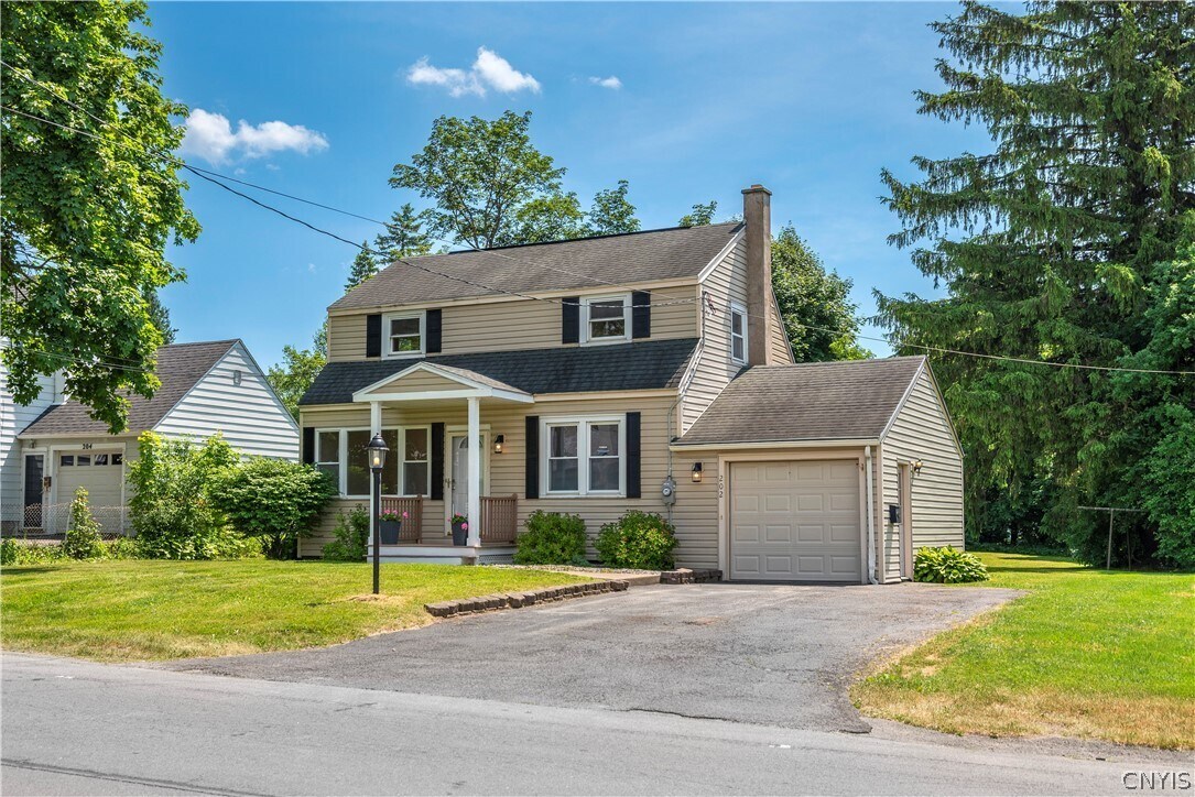 Primary Photo - 202 Fairway Dr