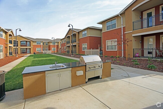 Foto del edificio - The Crossings