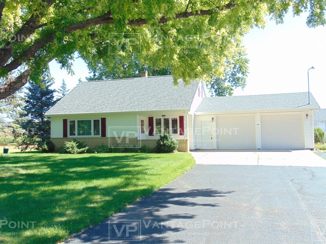 Primary Photo - 4908 N Lynndale Dr