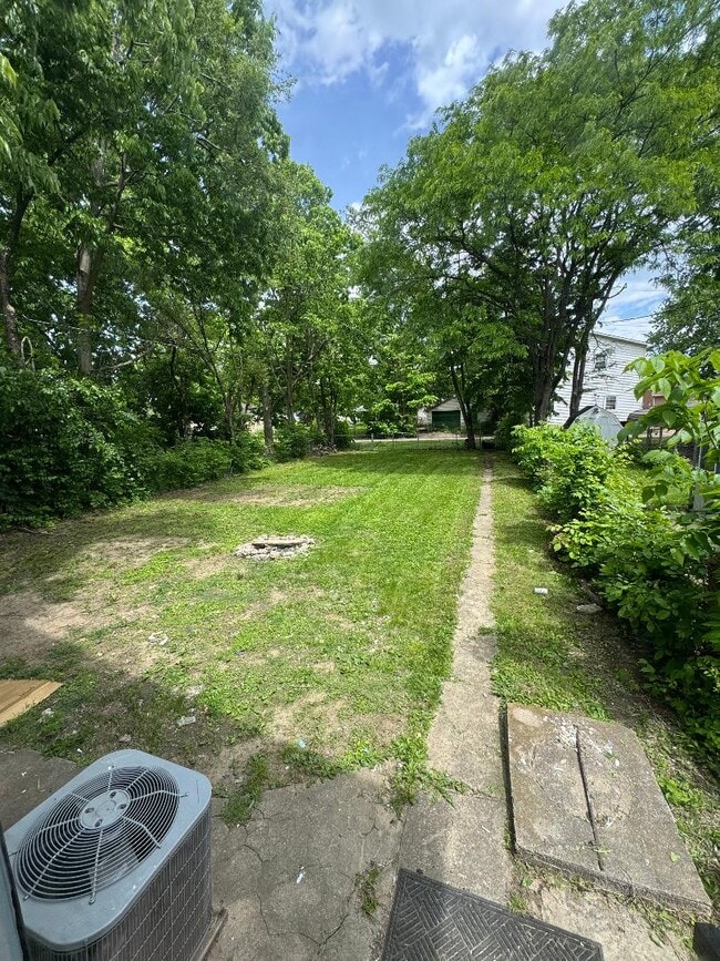 Photo - 1209 Grove St House