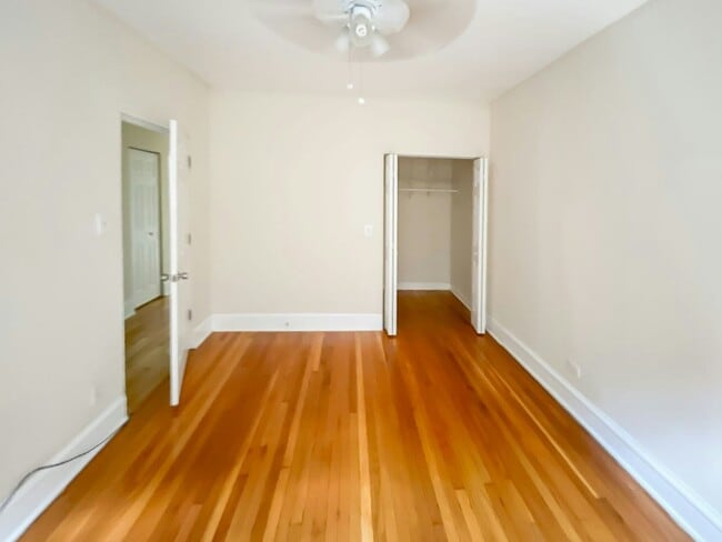 Building Photo - 1607-2 West Berteau Avenue, Chicago, IL 60...