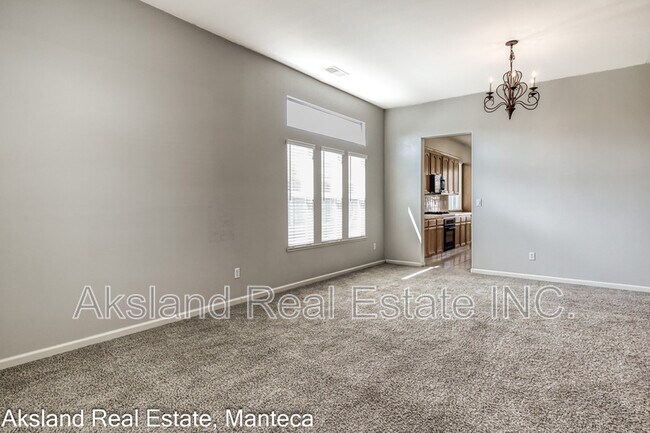 Foto del edificio - 2261 Silverlace Pl