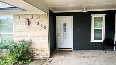 Building Photo - 1805 Bristol Cove