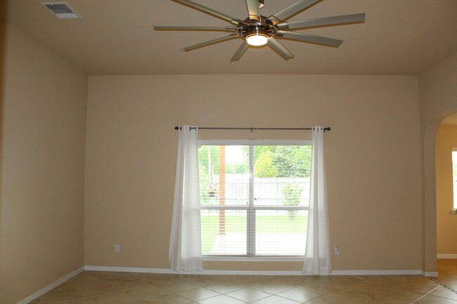 Foto del edificio - 3 BEDROOM, BELTON ISD