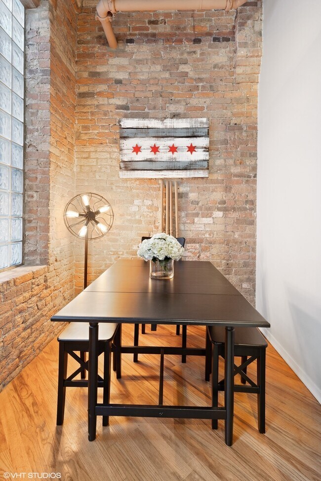 Foto del edificio - 226 N Clinton St