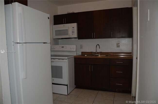 Foto del edificio - 3011 NW 12th St