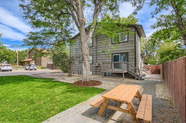 Foto del edificio - 3585 Arthur Ct