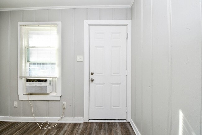 Foto del edificio - 5000 Noble St