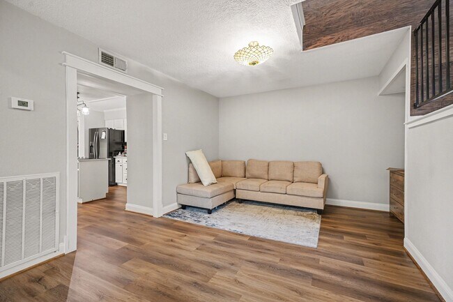 Foto del edificio - 18242 Lakeside Ln