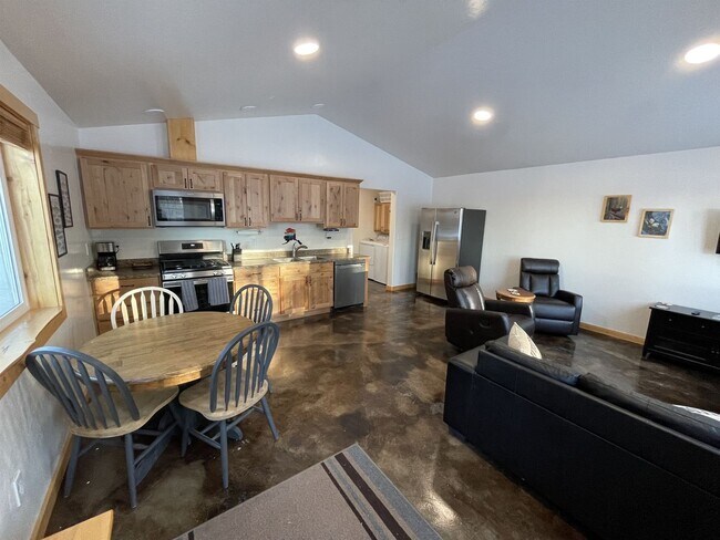 Building Photo - 36112 Murray Lane