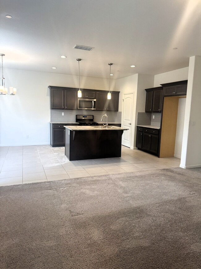 Foto del edificio - 4324 N Sandrini Ave