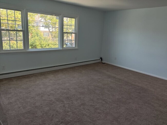 Foto del edificio - 809 Kennedy Blvd