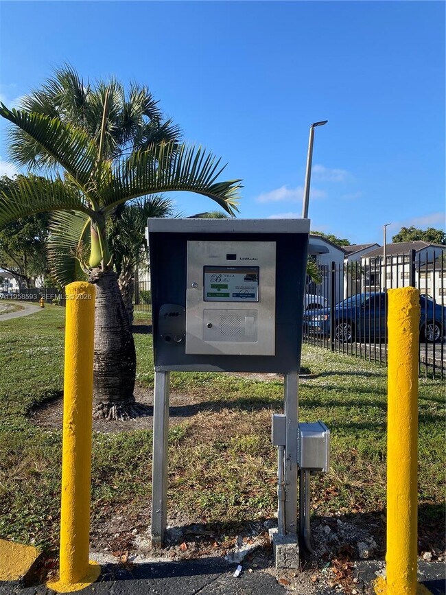 Foto del edificio - 7175 NW 179th St