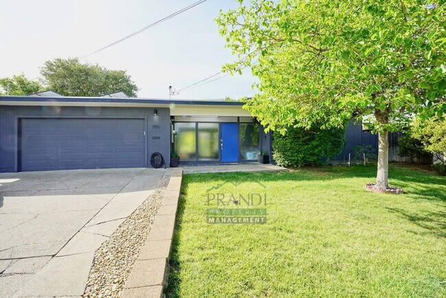 Foto del edificio - 955 Las Ovejas Ave