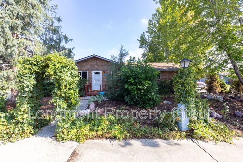 Photo - 926 Yeager Pl